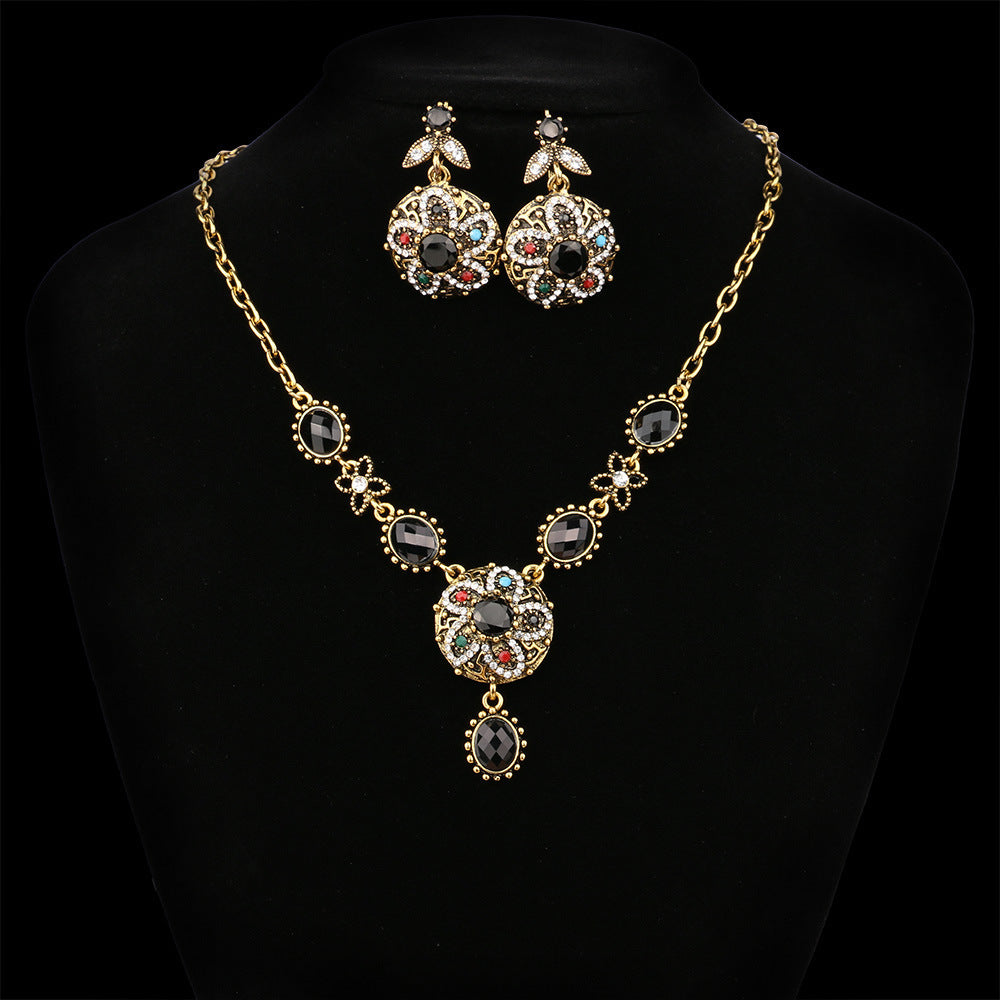Vintage necklace earrings jewelry set