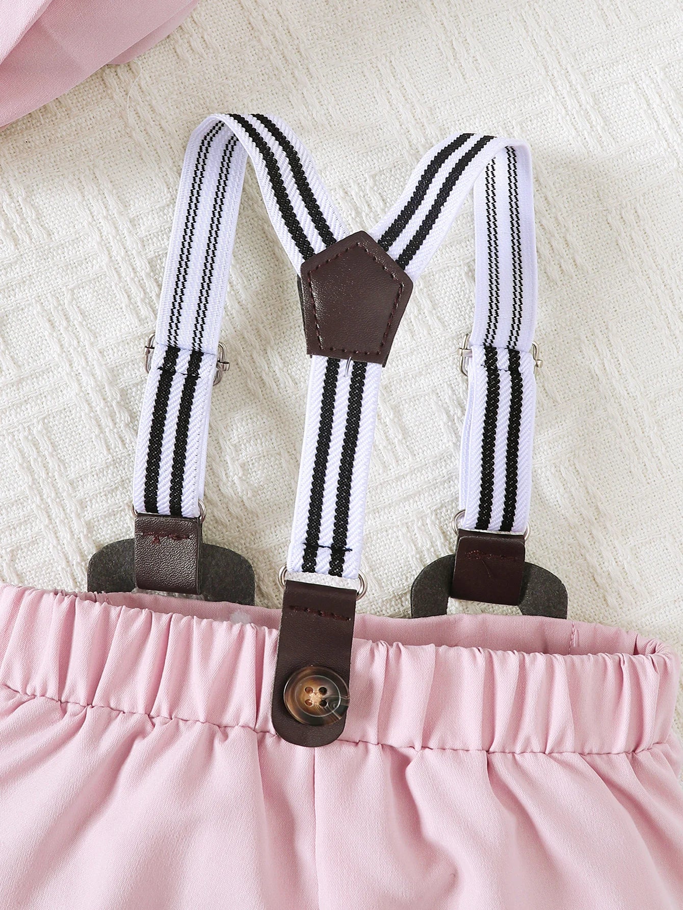 Summer  0-1 Years Old  Infant  Baby   Boys  Printed  Short-Sleeved  Top  And  Strap  Shorts    3-Piece  Set   With  Hat